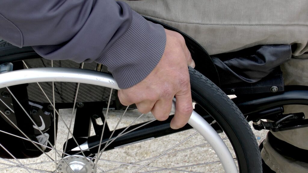 Przejedzie na wózku inwalidzkim 100 km, by wesprzeć niepełnosprawnych!