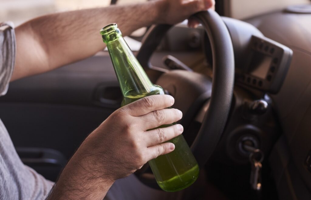 39-letni mieszkaniec Chełma zniszczył swój samochód pod wpływem alkoholu, zgodnie z nowymi przepisami może stracić pojazd