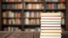 Adam Woronowicz w bibliotece 8 października